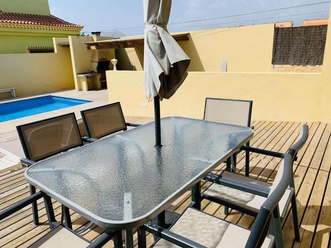 ארונה Vivienda Vacacional Tinizara מראה חיצוני תמונה