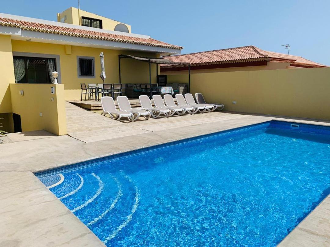 ארונה Vivienda Vacacional Tinizara מראה חיצוני תמונה