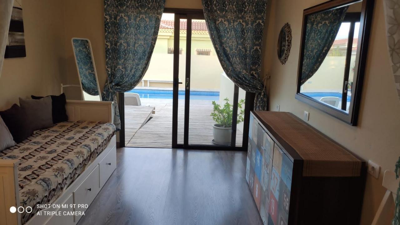 ארונה Vivienda Vacacional Tinizara מראה חיצוני תמונה