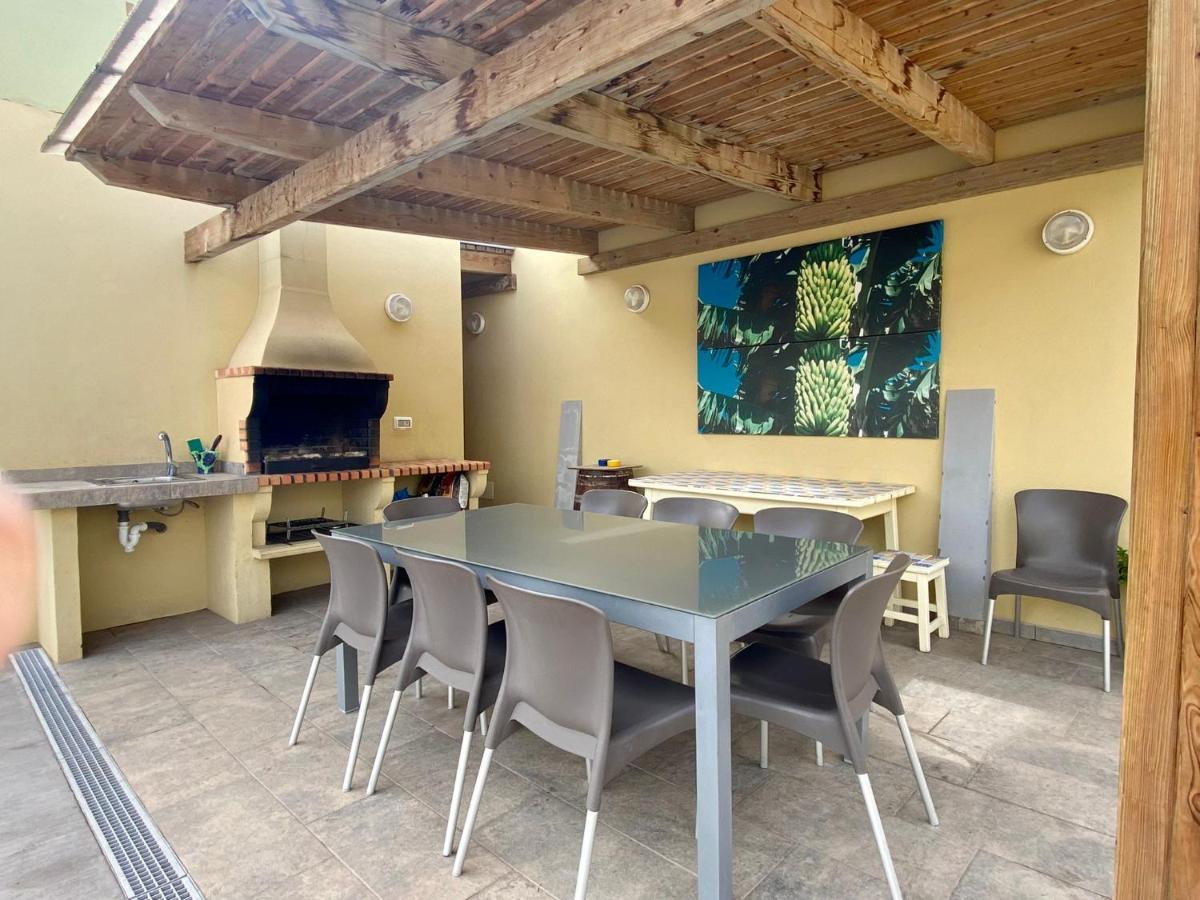 ארונה Vivienda Vacacional Tinizara מראה חיצוני תמונה